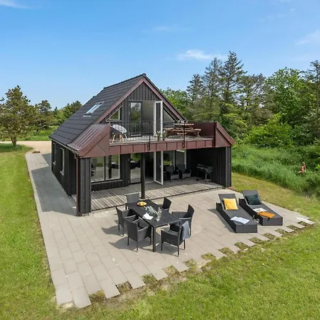 Stunning In With Kitchen Skjern