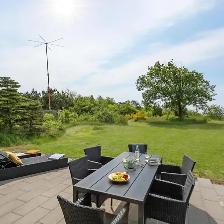 Holiday home Stunning In With Kitchen Skjern